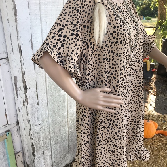 Nwt, cheetah print ruffled trim dress - Picture 7 of 12